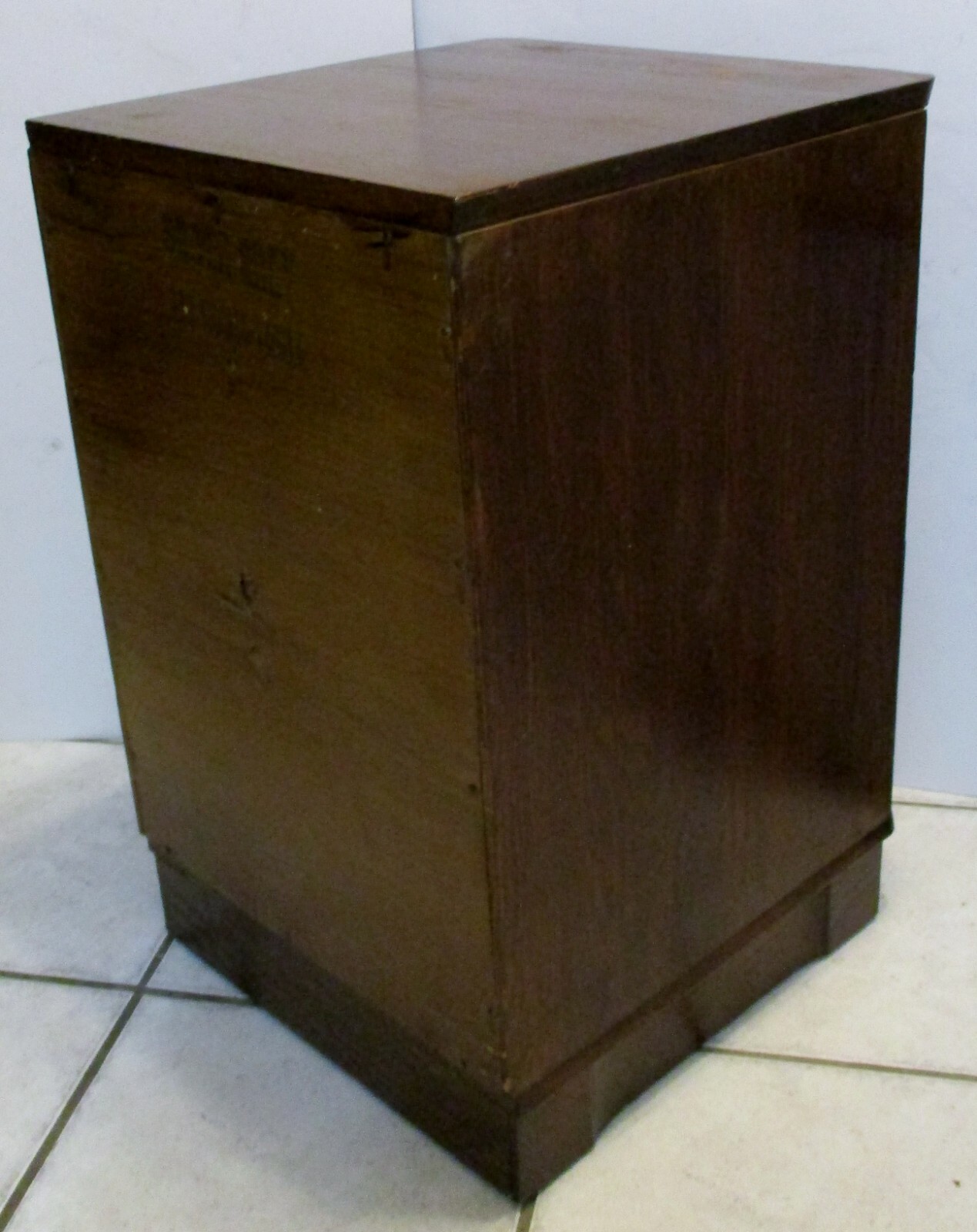 Mid-Century Modern Walnut Three-Drawer Nightstand in Style of Robsjohn-Gibbings