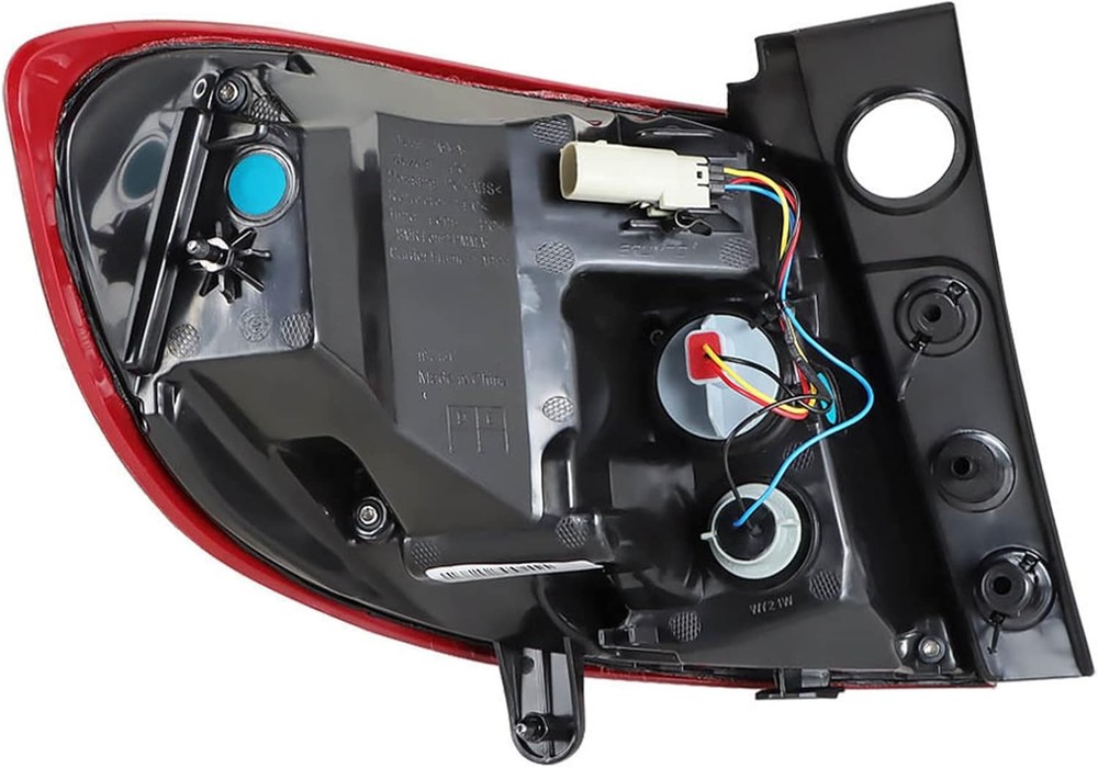 Outer Right Side Tail Light Assembly Replacement for Envision 2016 2017 2018