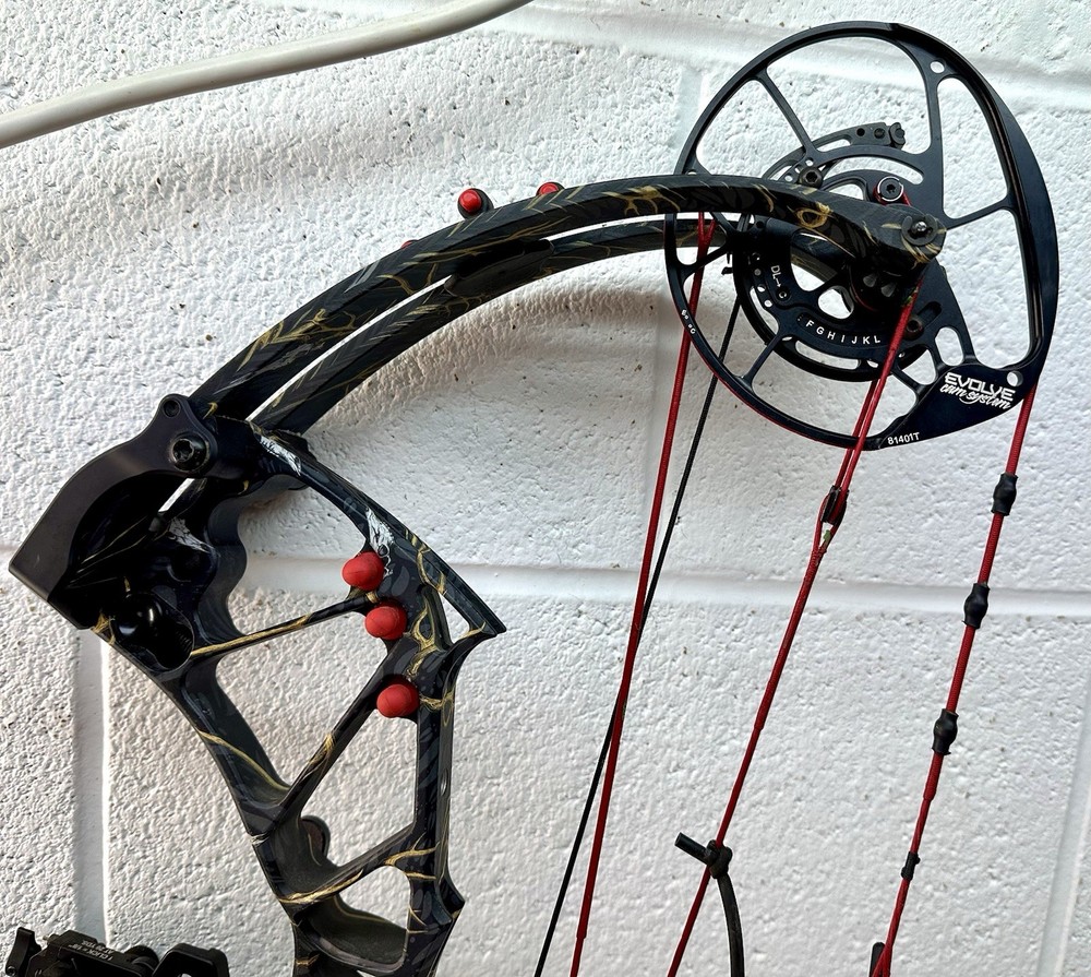 Compound Bow PSE Evolve