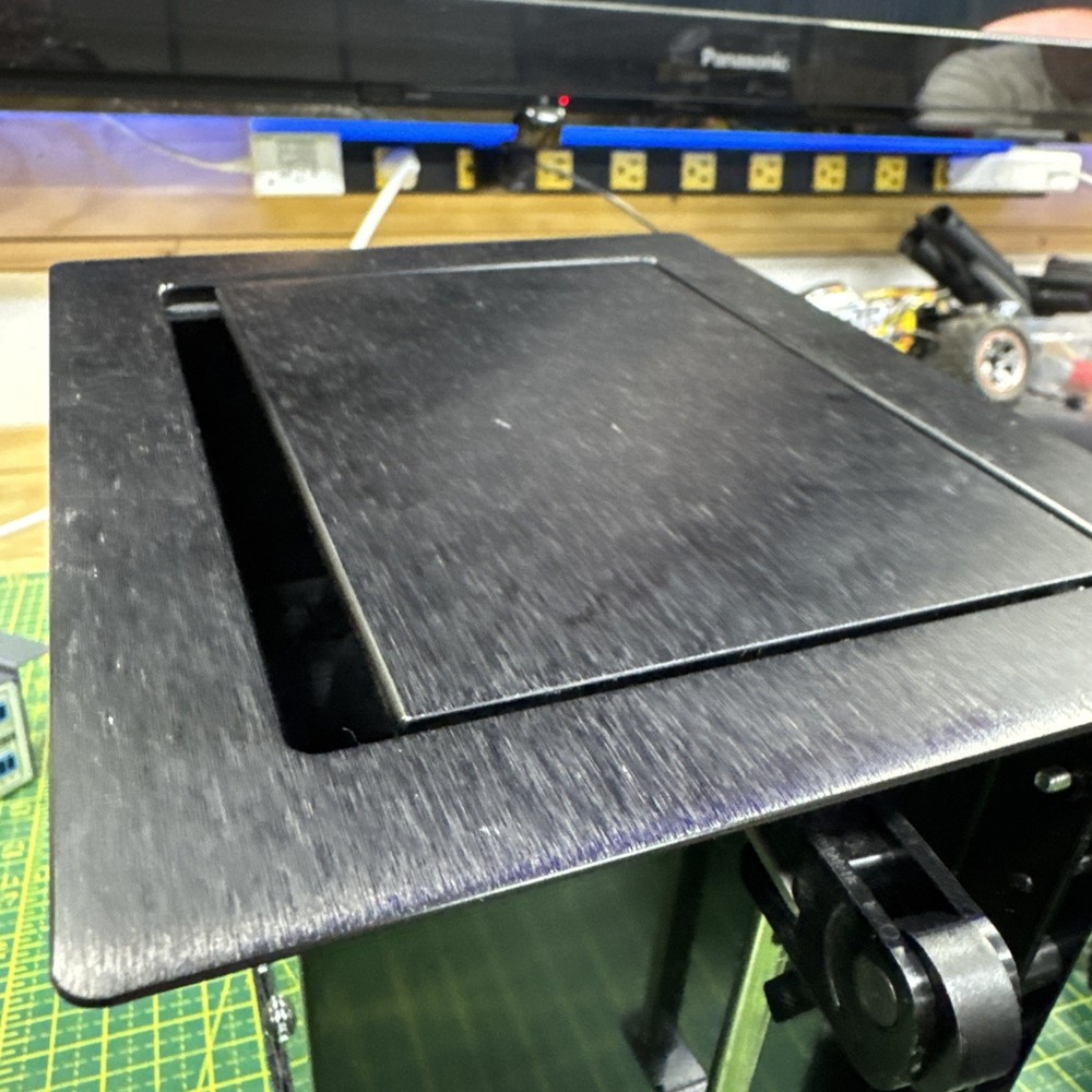 EXTRON HSA CABLE CUBBY 700 conference room table package