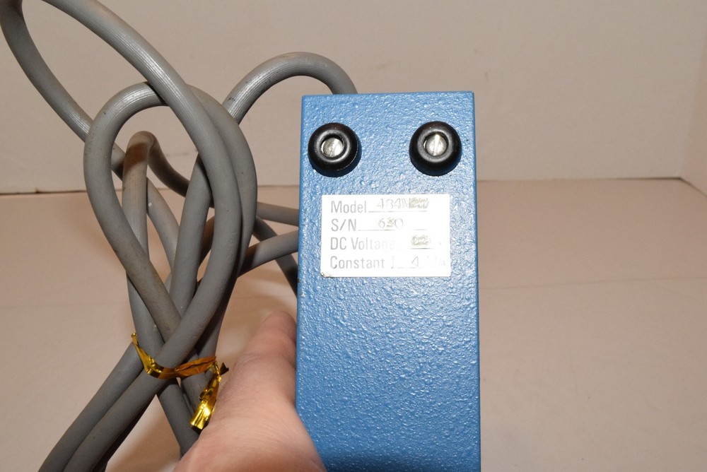 PCB Piezotronics Model 484M27 Accelerometer ICP Amp/Supply - C109