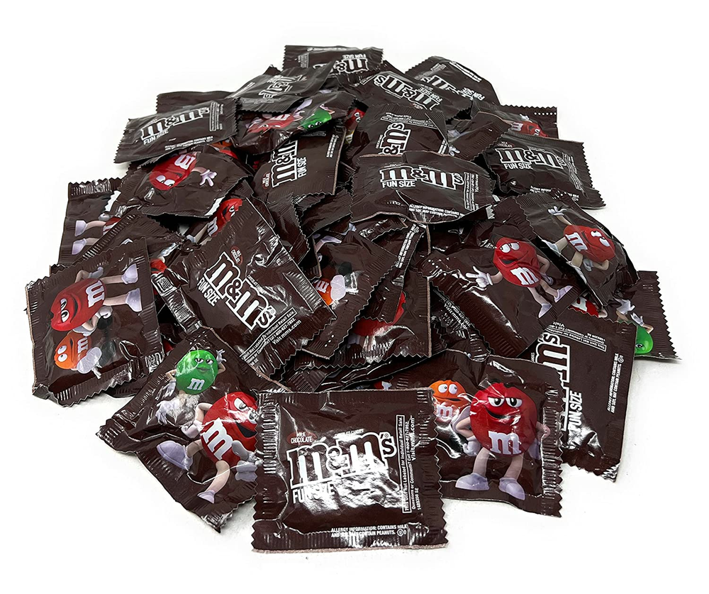 M&M's Milk Chocolate Fun Size Packets, Individually Wrapped, Bulk Bag (2 Pounds)