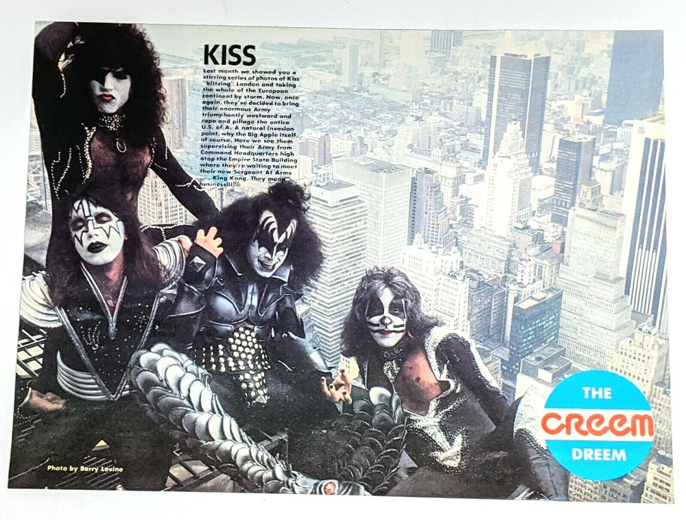 KISS / FULL BAND IN MAKEUP MAGAZINE FULL PAGE PINUP CLIPPING + FREE DVD (10)