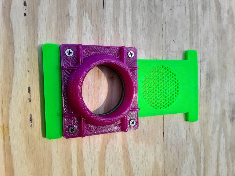 Bee Vacuum Gate for Beekeeping with Nail Lock