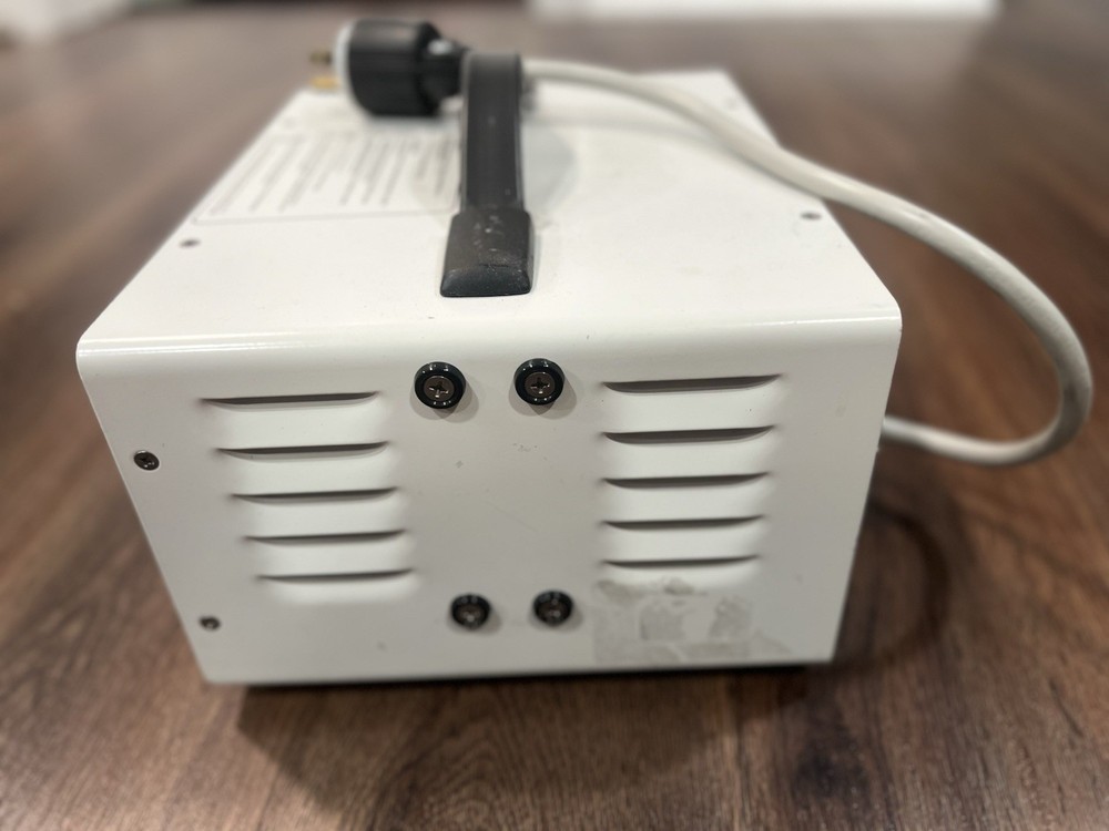 CUDA FiberOptics HLS-250 Halogen light Source