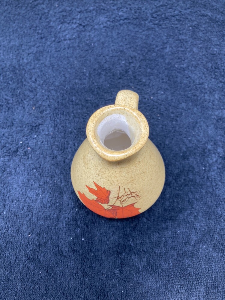 Ceramic 4 inch leaf pattern jug/ cruet