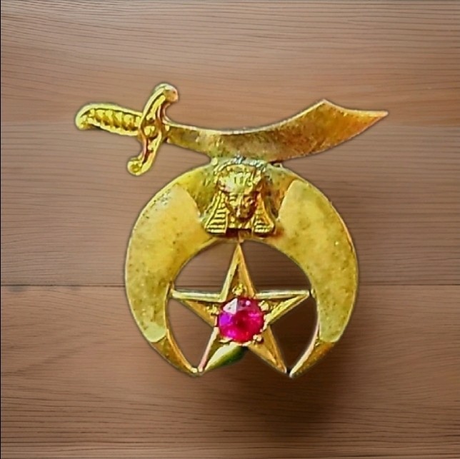 vintage 14k gold & Ruby masonic pin 10k