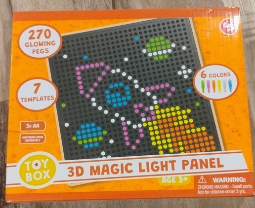 3D MAGIC LIGHT PANEL, Includes 270 pegs, 7 templates, Light Bright Glowing Pegs!