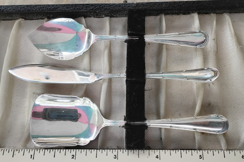 Sweet Antique 19th C Silver Plated 3-pc Dessert Serving Set Storage Case