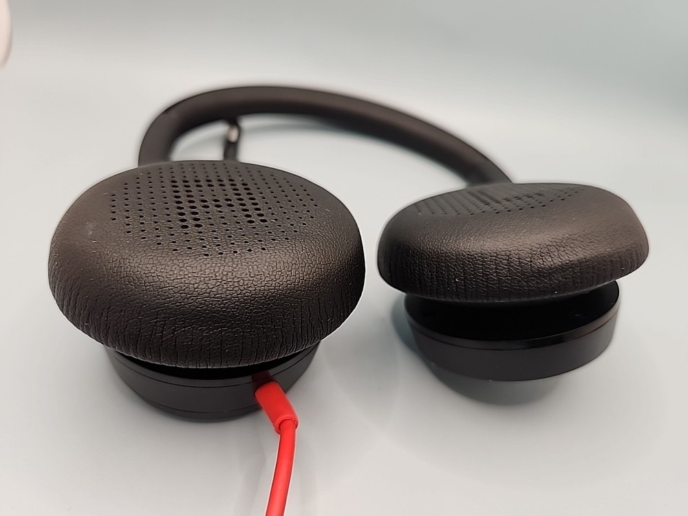 NEW Poly Blackwire 8225 USB-C Headset