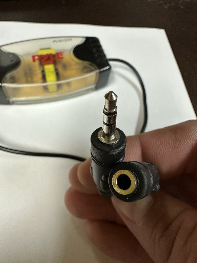 Pyle PLG135T Portable Stereo Ground Loop Isolator 3.5mm Plug Input / Output