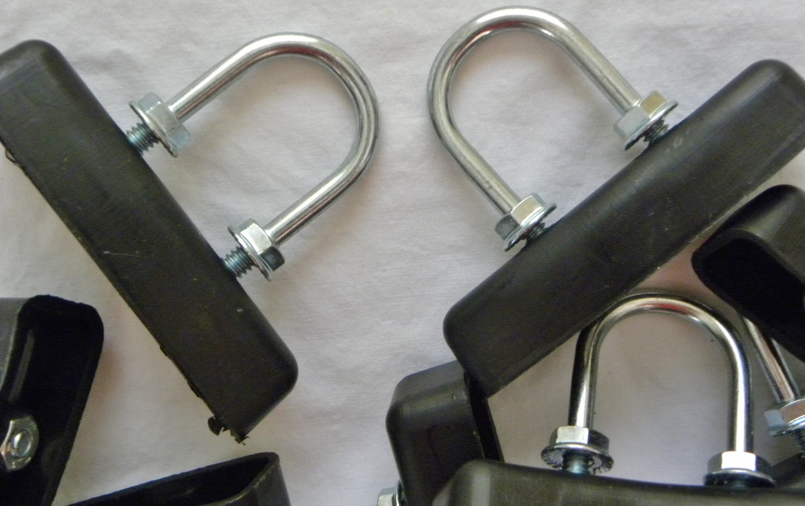 U-Bolt in a plastic base REPLACEMENT in Horse Feed Tubs by Horsemens Pride NEW!