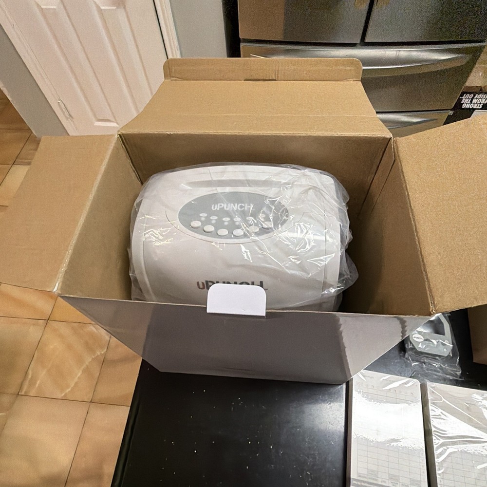 UPUNCH Auto-Align Calculating Time Clock Bundle UB2300 With Time Cards