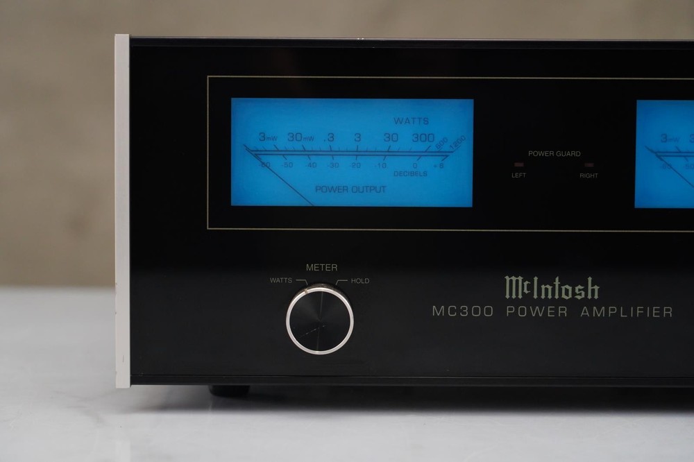 McIntosh MC300 Solid State 300W Power Amplifier Serviced #48192