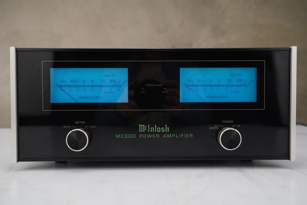 McIntosh MC300 Solid State 300W Power Amplifier Serviced #48192