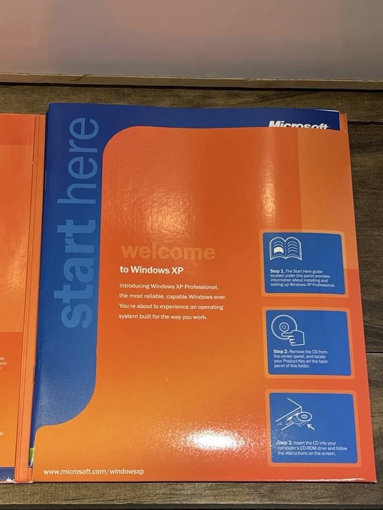 Microsoft Windows XP Professional Student Upgrade Version 2002 W/ Product Key