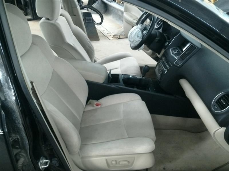 MAXIMA 2013 High Mounted Stop Light 104650029