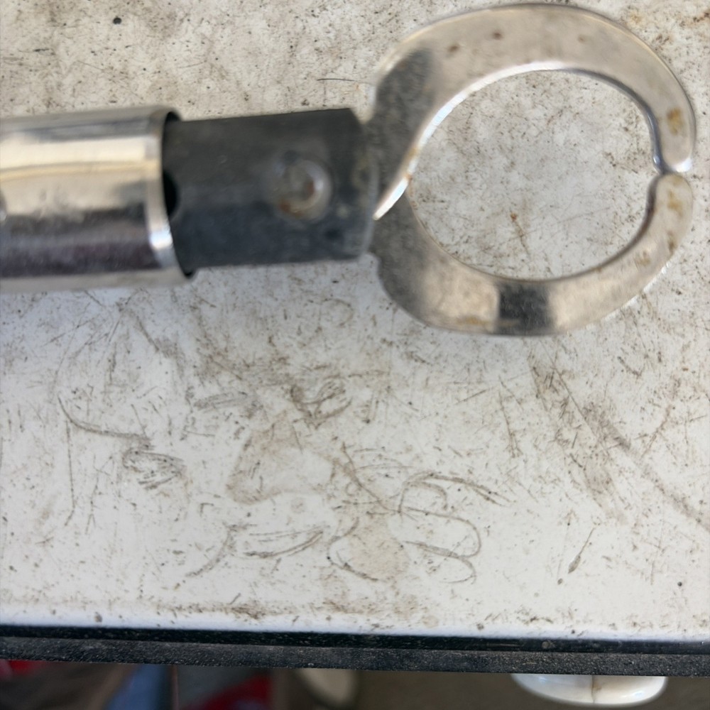 Fish Gripper Scale