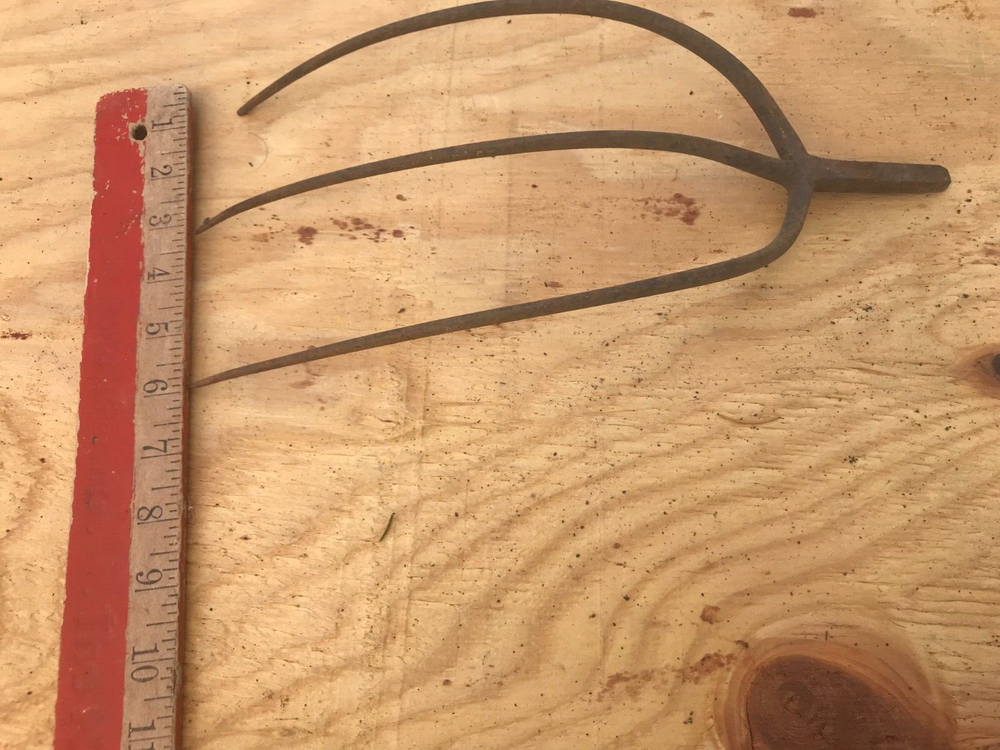 Fork Rake Head 3 Thines Rusty Rustic no handle Original Vintage Primitive Metal