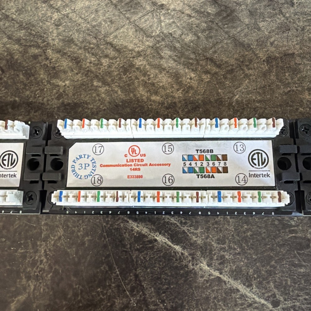 DataComm Cat 5e 24 Port Patch Panel - Model 20-5524 - USED