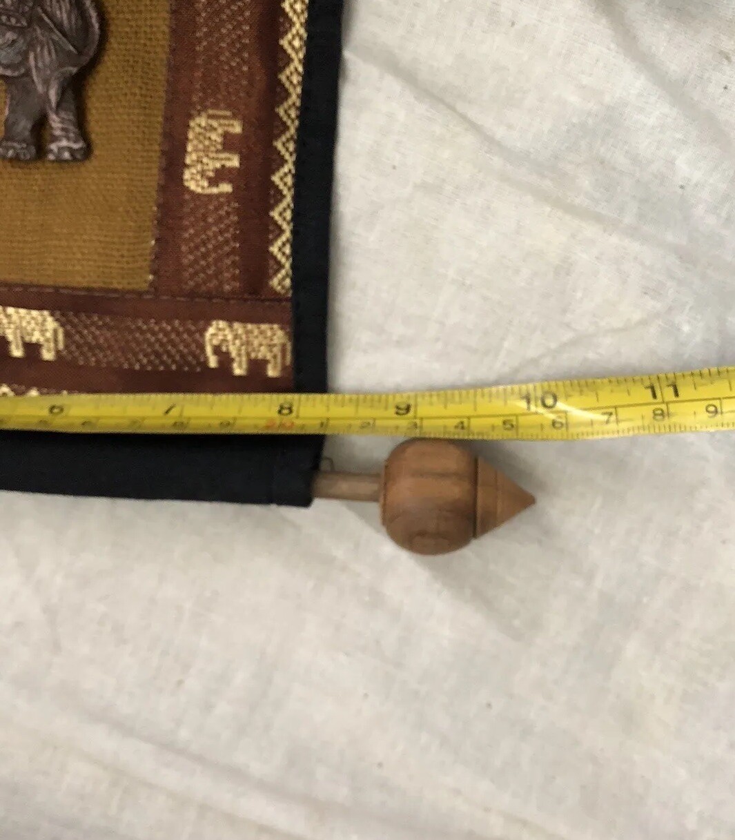 Tapestry Scroll Decoration Wall Hanging Elephants Pattern Pockets Brown Hues