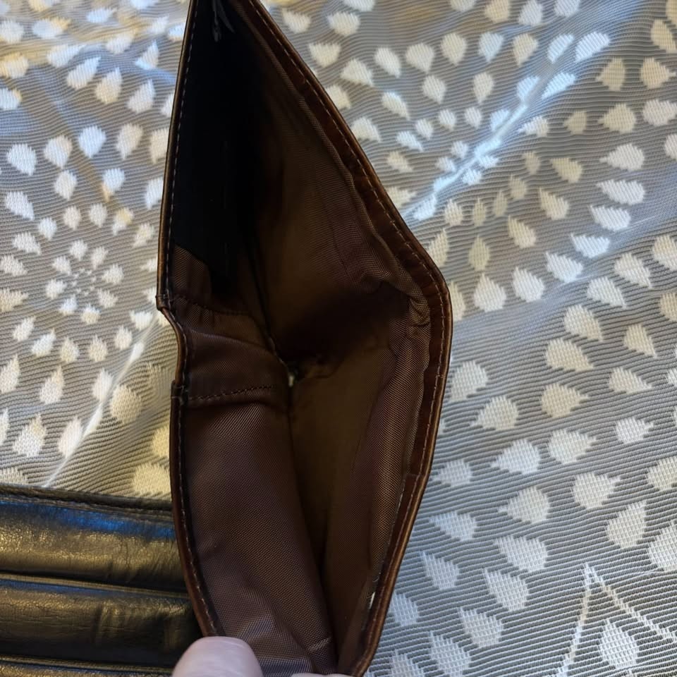 Vintage Leather Gentleman’s Set: Brands -Buxton & Pheasant