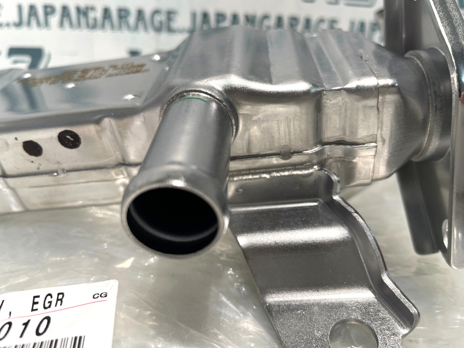 TOYOTA Genuine EGR Pipe Cooler LEXUS CT200H PRIUS / V ZVW30 ZVW35/41 25601-37010