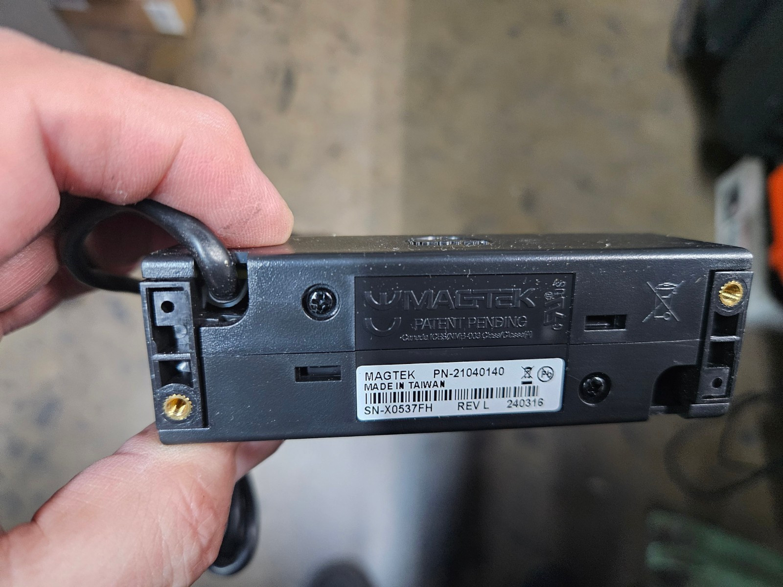 MAGTEK 21040140 USB MAGNETIC STRIP CARD READER WITH USB CABLE AND MOUNT