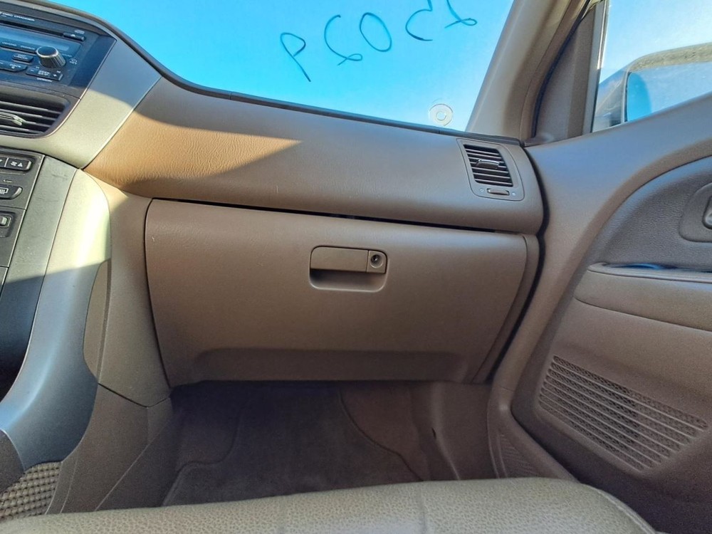 PILOT     2007 Glove Box 4869375