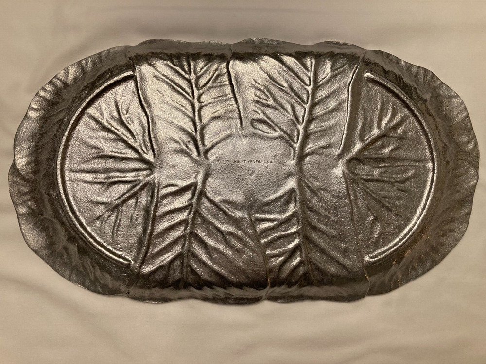 Wilton Mount Joy, PA Cabbage Leaf Rectangular Metal Platter 15" x 9"