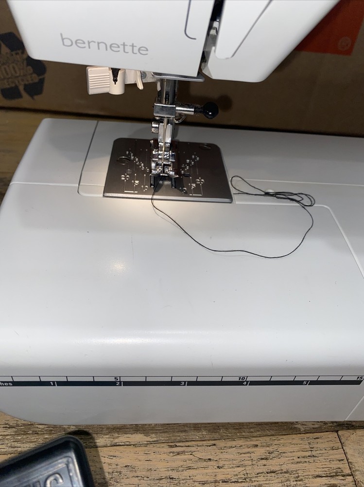 Bernette 33 Swiss Design Sewing Machine