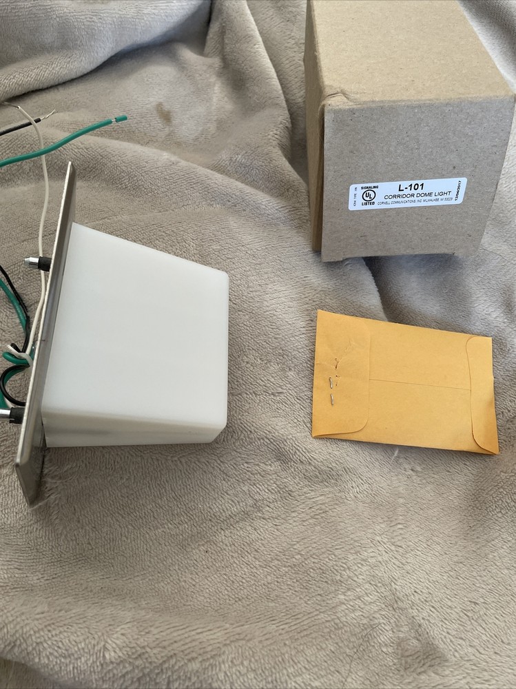 Cornell Corrider Dome Light L-101