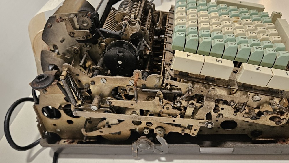 Vintage Remington Adding Machine