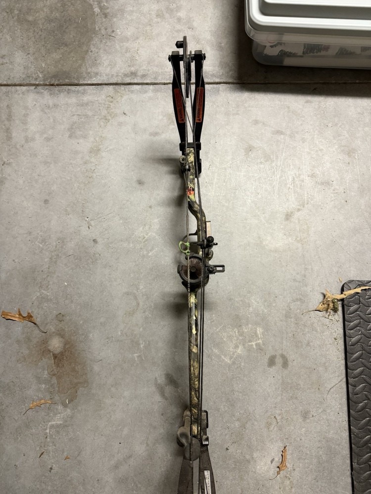 Bear Archery Salute Compound Bow