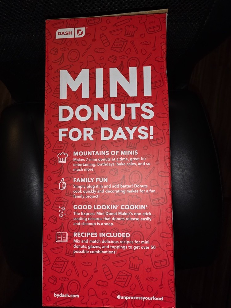 Dash Express Mini Donut Maker - Makes 7, Non-Stick, Donut Print - NEW (Open Box)