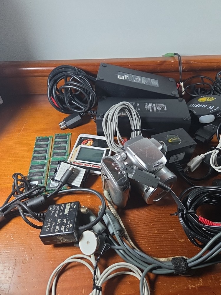 MIXED LOT Electronics Untested Misc Consumer Working Or Not Video Games