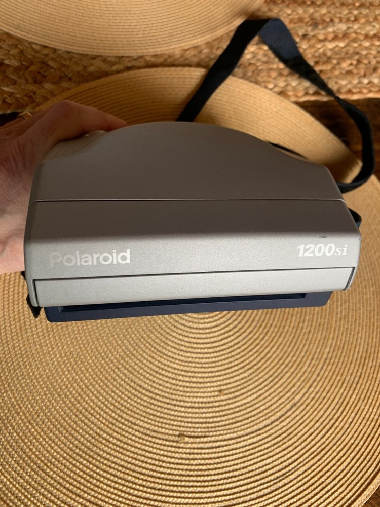 Polaroid Model 1200si camera untested