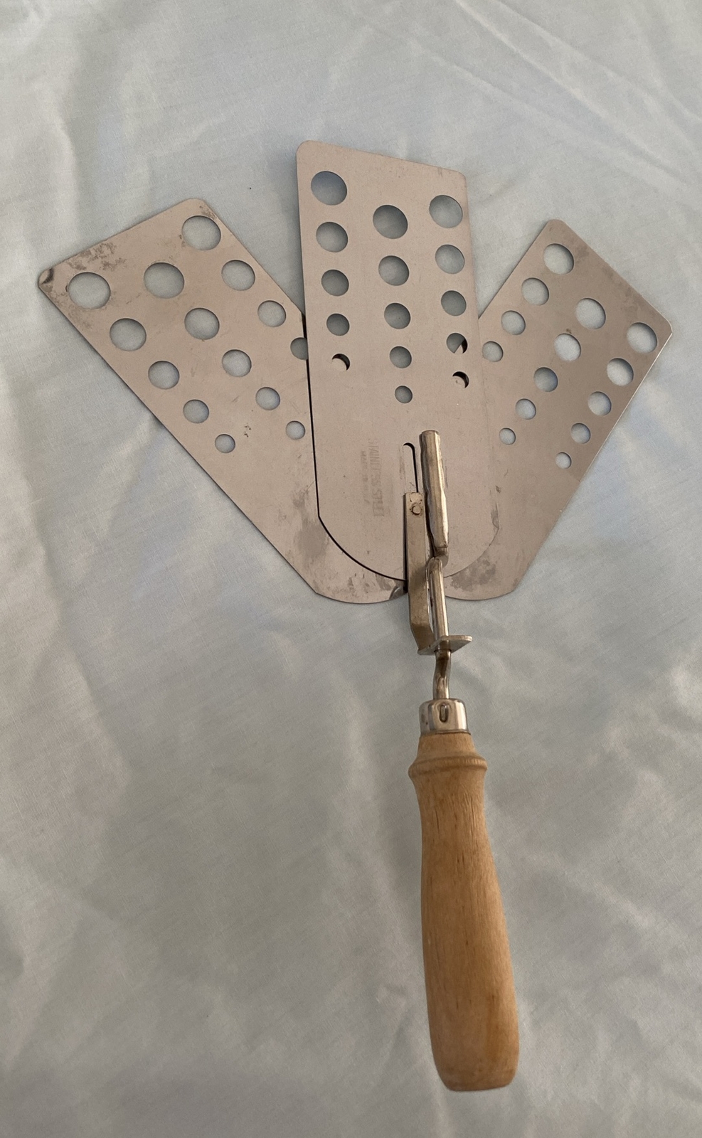 Expandable Metal Spatula Triple 3 Blade Stainless Steel Wood Handle Vintage