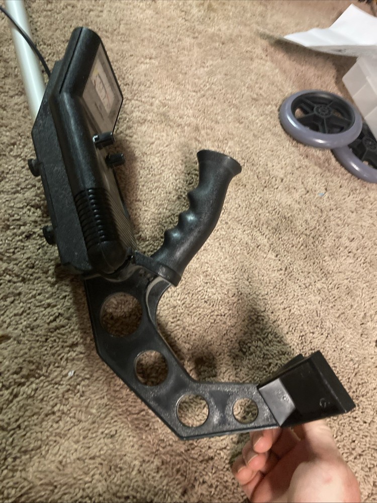 Bounty Hunter VLF 2.1 Metal Detector