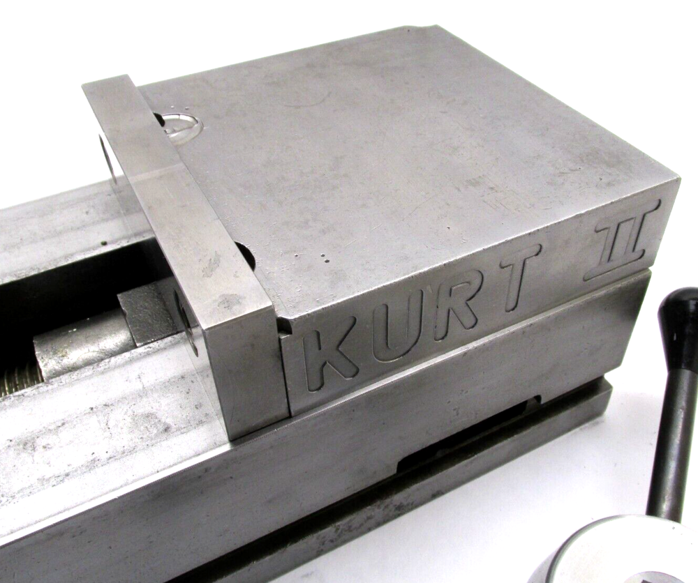 KURT 6" PULL-TYPE II CNC MACHINE VISE w/ JAWS & HANDLE - #PT600