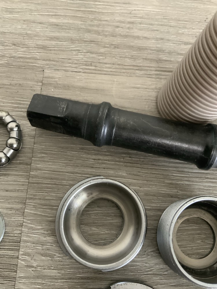 SHIMANO 600 BOTTOM BRACKET BRITISH THREADING 68-113 MM