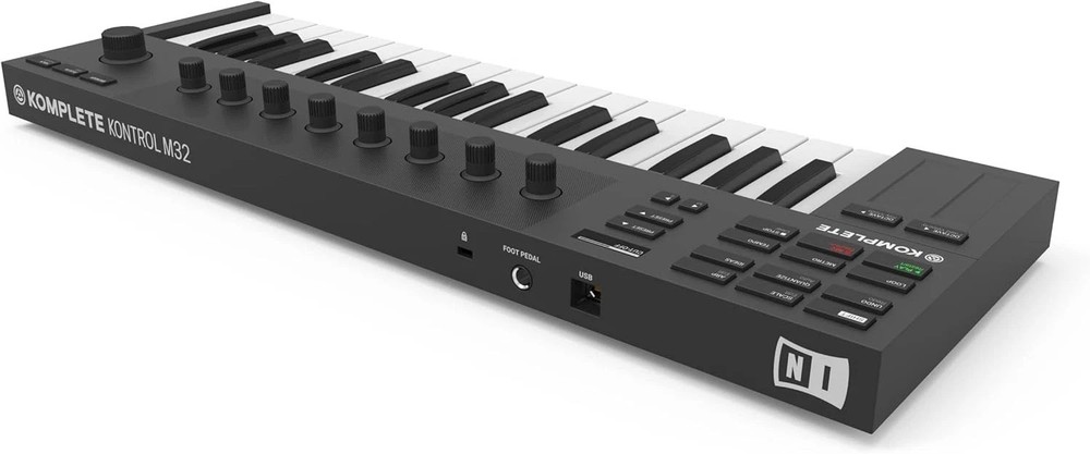 Compact 32-Key Controller for Music Production