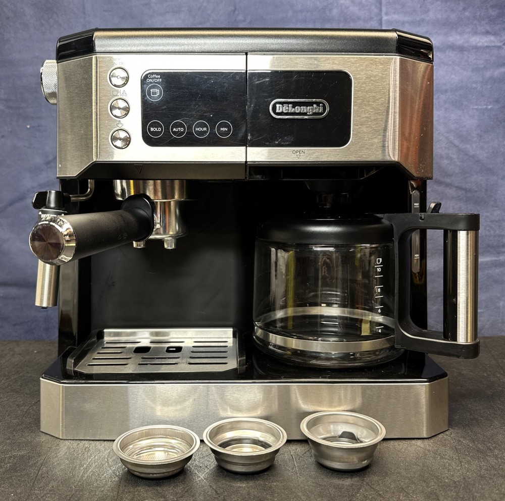 DeLonghi COM532M Espresso Machine / READ