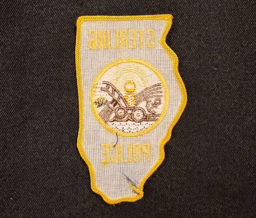 ILLINOIS IL STERLING POLICE SHOULDER PATCH SHERIFF PATCH