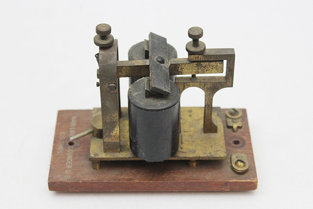 Vintage Western Electric Main Line Sounder 15-B Wood Base Brass Parts