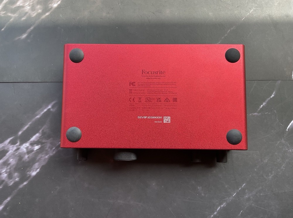 Focusrite Interfase Scarlett 2i2