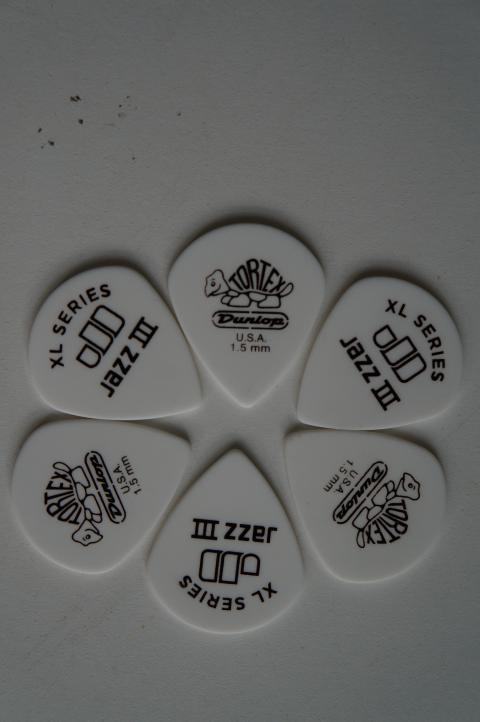6 Dunlop Tortex Jazz III XL Flat Picks 1.50mm