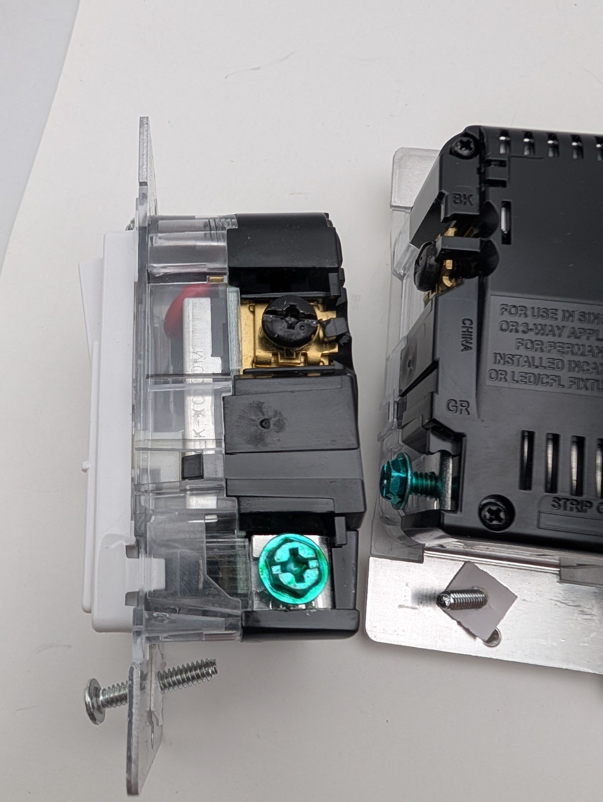 4x LEVITON DSL06-1TW Decora Rocker Dimmer Slide Bar White Light Scuff/Scratch