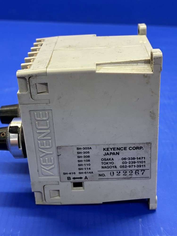 Keyence EG-547 SENSOR AMPLIFIER 100V - 200V