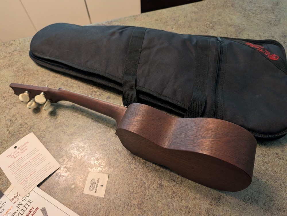 MARTIN & CO S-O 4-String UKE Ukelele with Original Case EXCELLENT